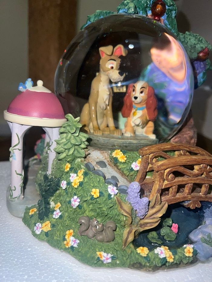 Boule à neige la belle et clochard - photo numéro 4