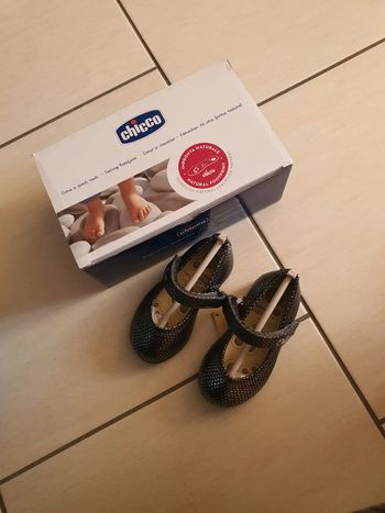 Ballerines bébé chicco neuve