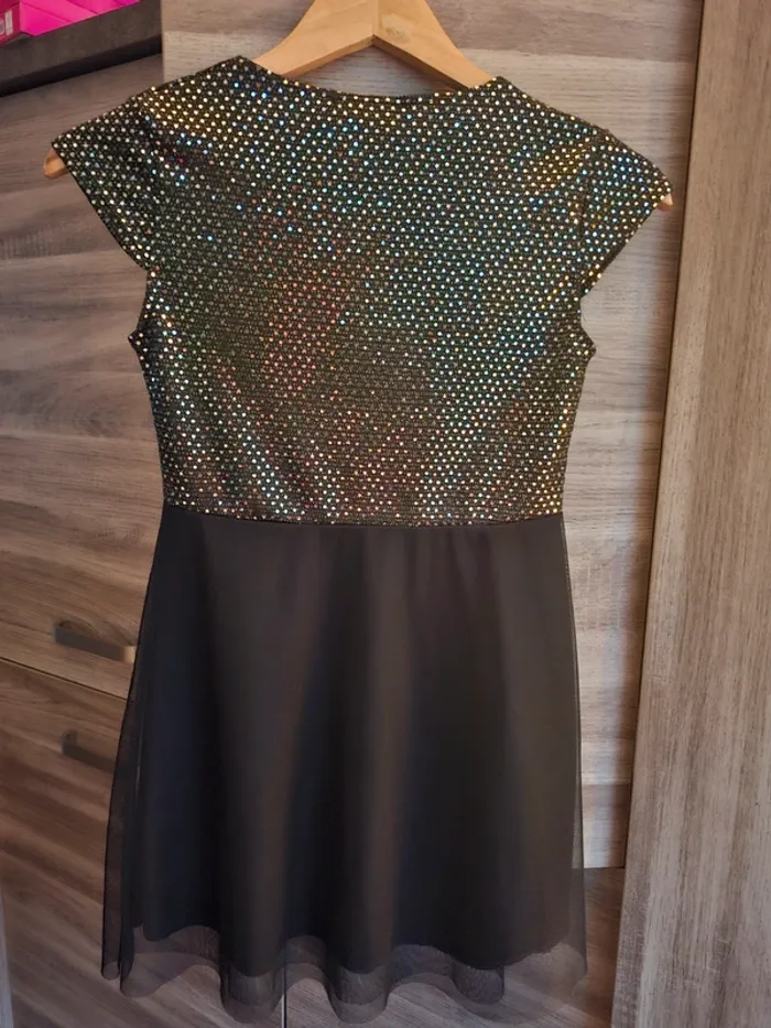 Robe de fêtes paillettes et tulle 10 ans - photo numéro 2