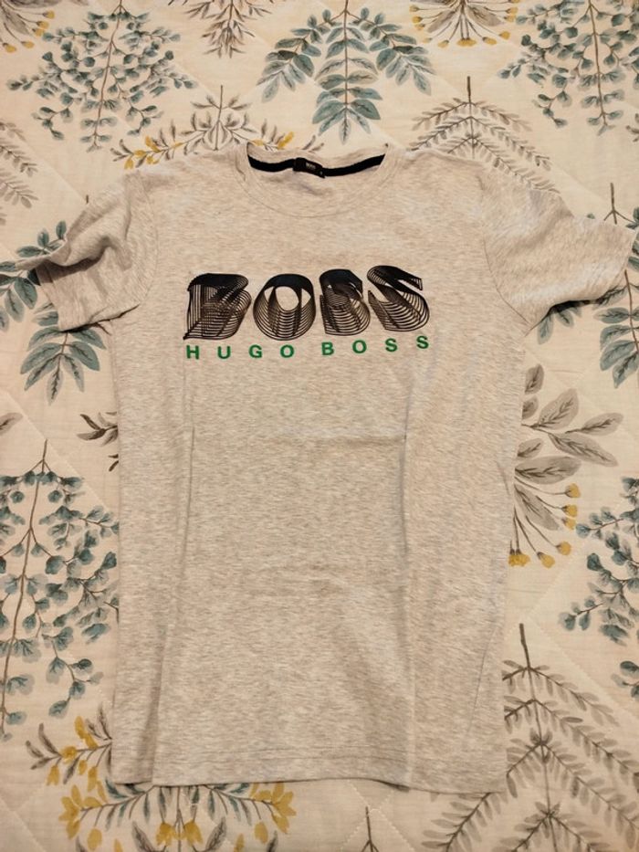 Tee shirt neuf Hugo Boss - photo numéro 3