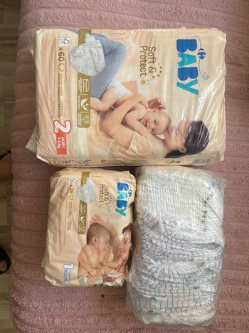 Lot de 106 couches taille 1/2