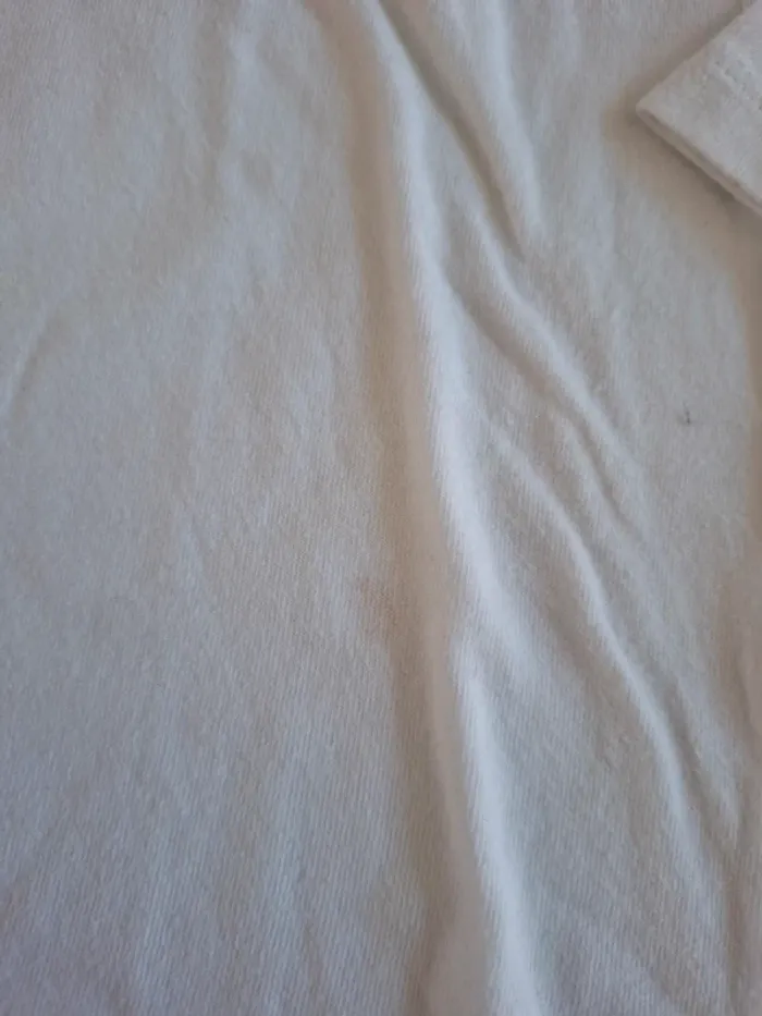 T-shirt blanc kiabi taille 10 ans - photo numéro 2