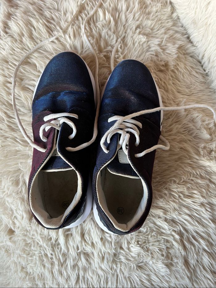 Basket bleue et rose