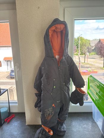 Habit hiver extérieur taille 6 mois