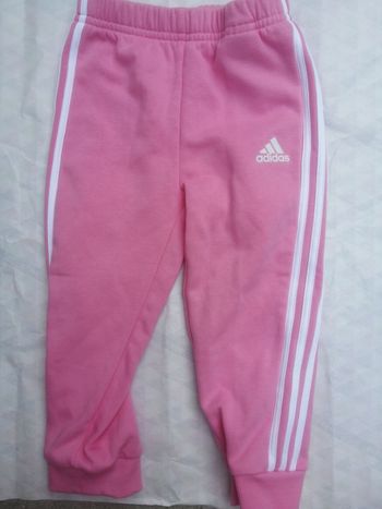 Pantalon Adidas neuf taille 18-24 mois