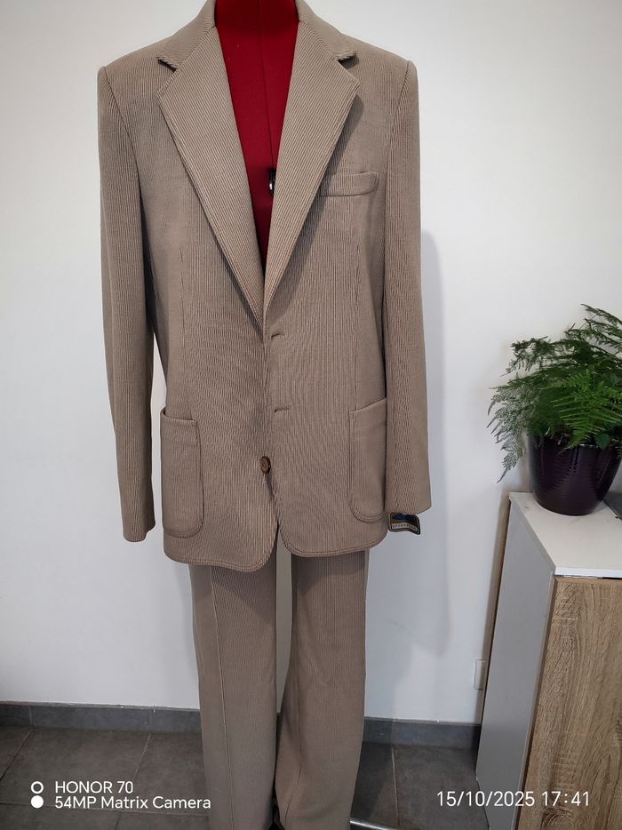 Costume en velours vintage