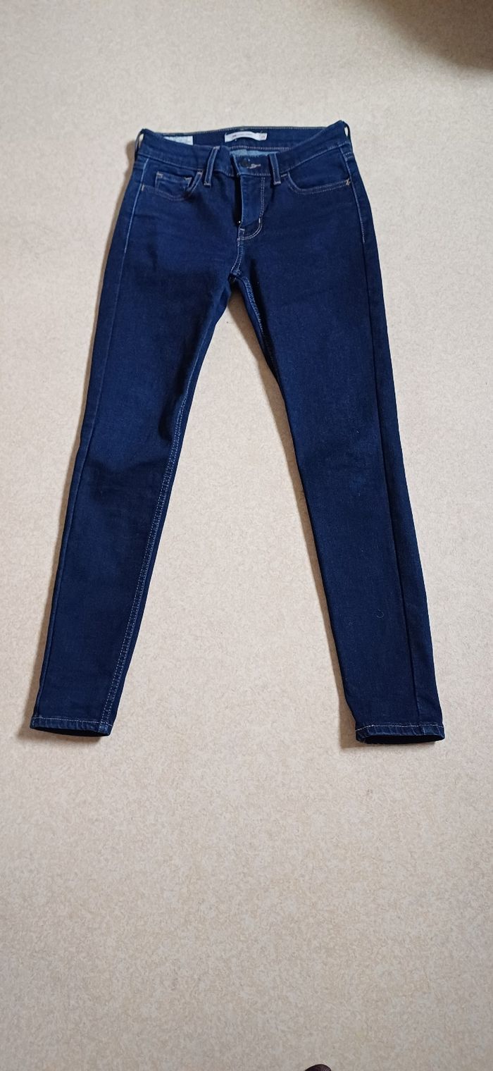 Jean levi's skinny fit w25 l 28 neuf
