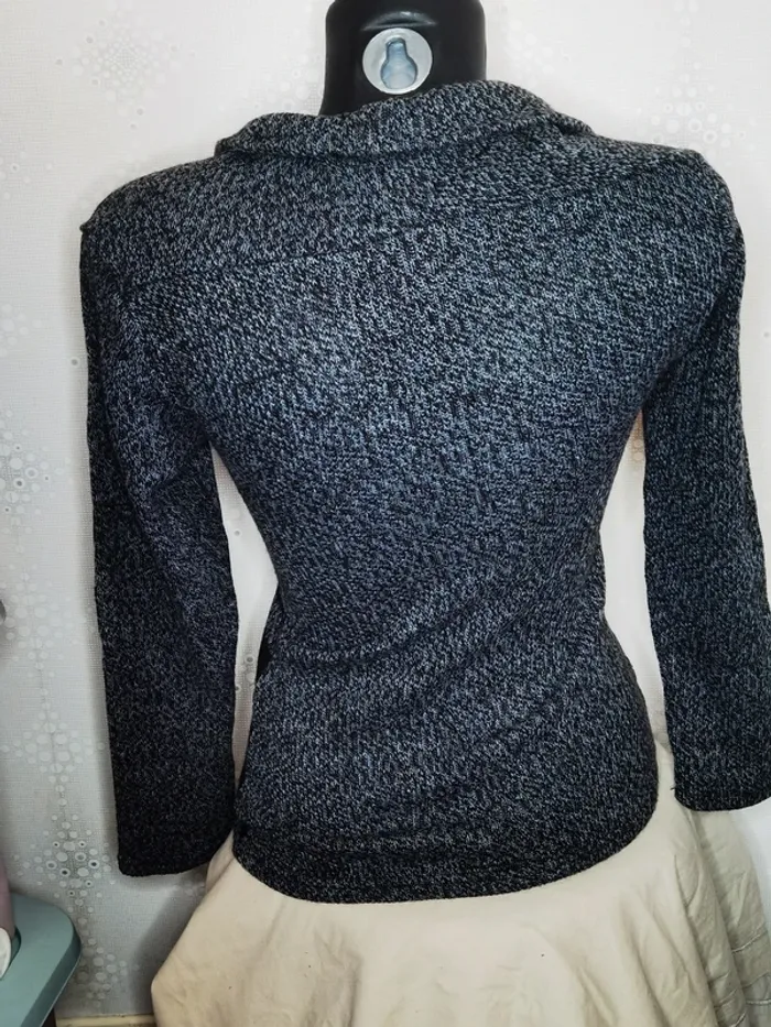 D1939 - pull femme taille L - photo numéro 2