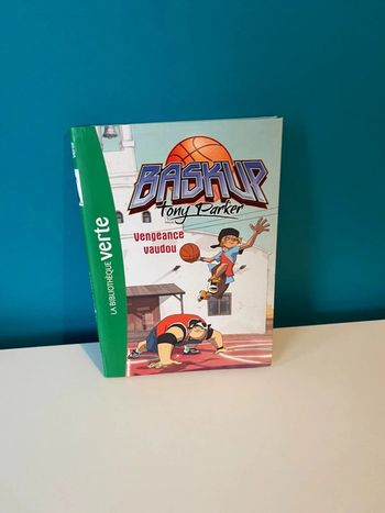 Livre bibliothèque verte baskup Tony Parker