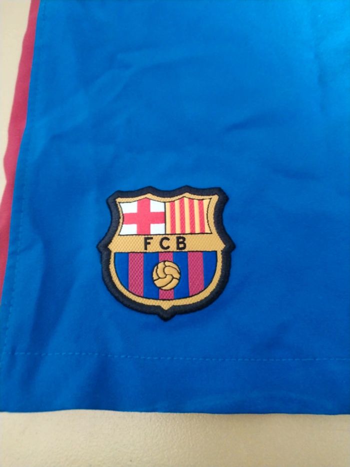 Short nike FCB 5 ans T - photo numéro 2