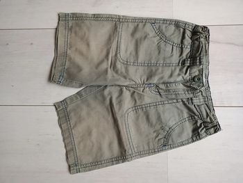 Short kaki 4ans