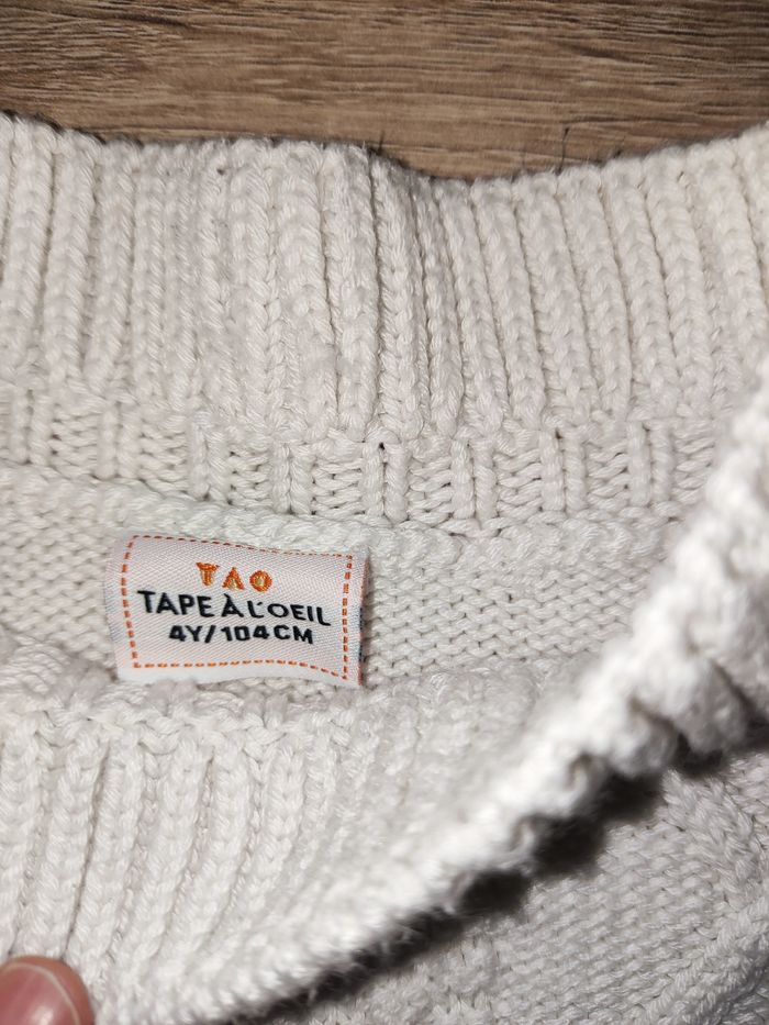 Pull tape à l'oeil - photo numéro 3