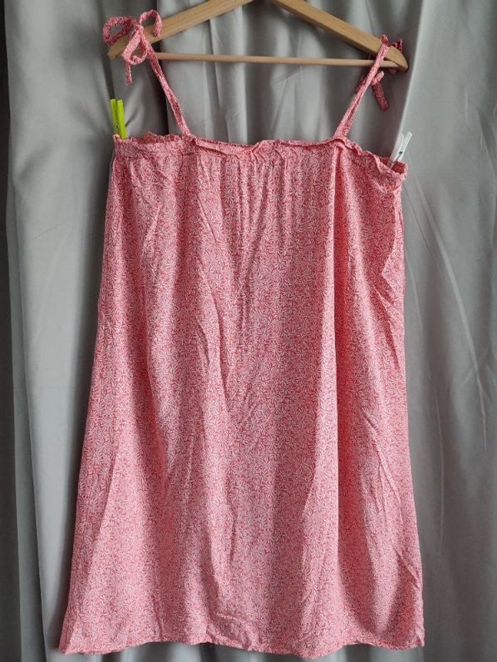 Robe à bretelles in extenso