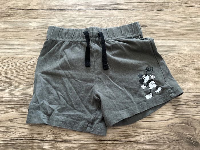 Short léger « Mickey Mouse »