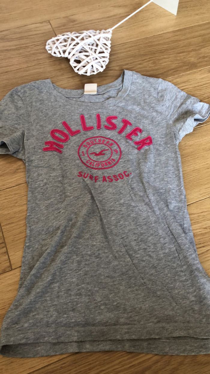 Tee shirt hollister gris et rose fushia taille S - photo numéro 2