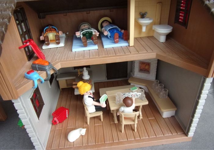 Playmobil chalet - photo numéro 2