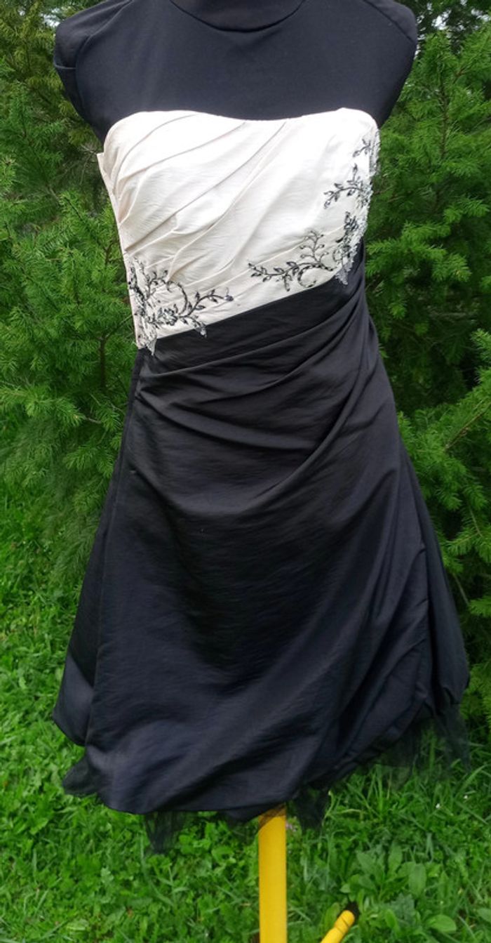 robe chic taille 38/40 - photo numéro 4