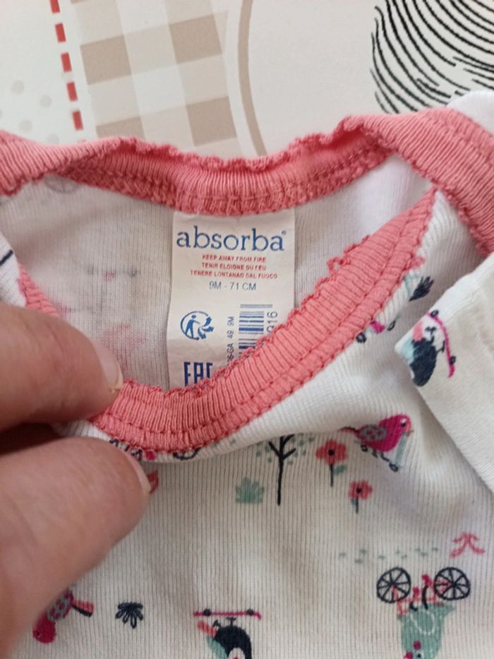 Lot de 2 bodies MC taille 9 mois - photo numéro 4