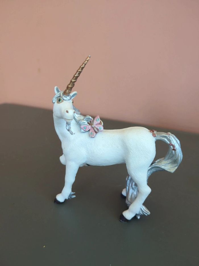 licorne argentée papo