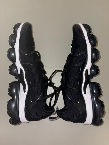 NIKE air Vapormax plus N&B