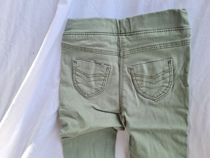 Leggins. Tape à l œil. 9 mois. Vert amande. - photo numéro 3