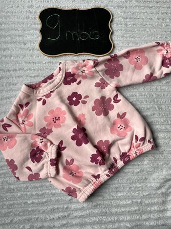 Pull fleuri 9 mois