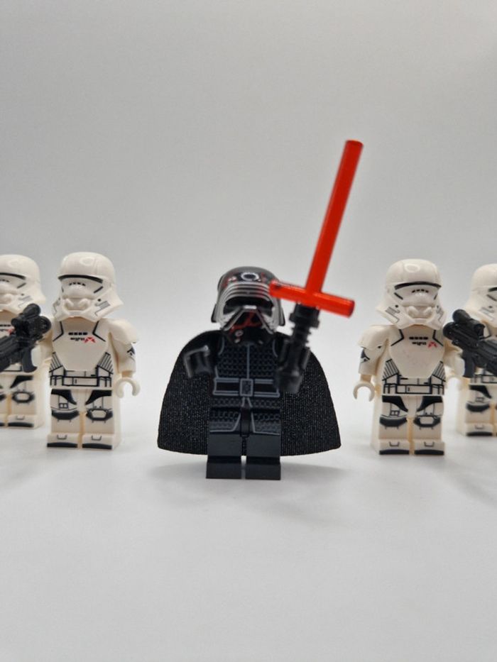 Figurines type lego Sith Kylo Ren + 4 stormtroopers avec jetpack star wars - photo numéro 2