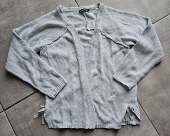 Gilet fille 8 ans neuf