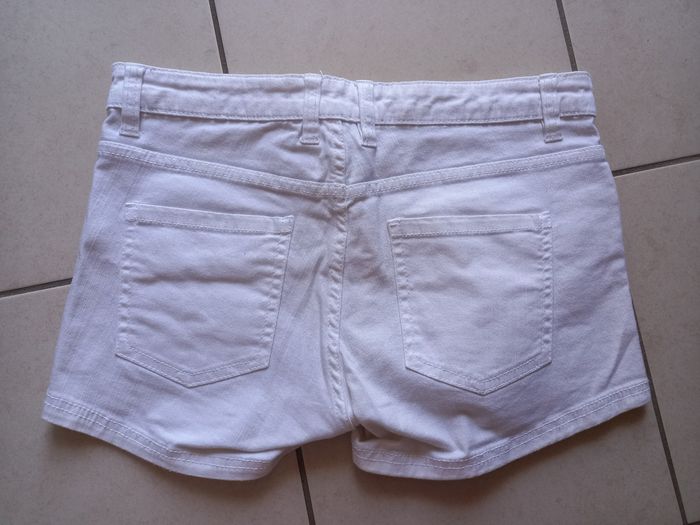 Mini short style jean blanc T42 - photo numéro 2