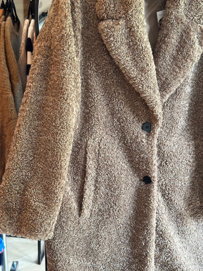 Manteau mi long oversize façon Teddy taille Xs oversize Zara - photo numéro 3