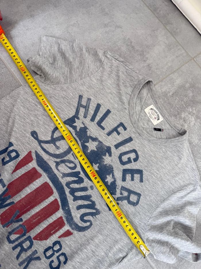T-shirt Hilfiger Denim homme gris taille S très bon état - photo numéro 6