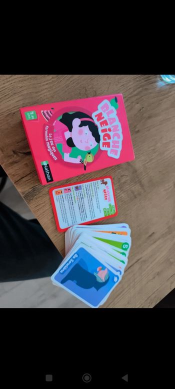 Jeu de carte Blanche Neige Nathan enfant 4 a 99 ans  formule magique