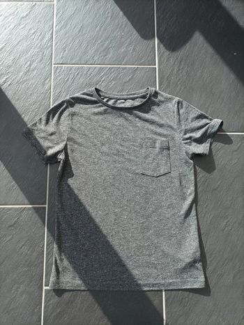 Joli tee-shirt garçon 10 ans (138-143 cm)