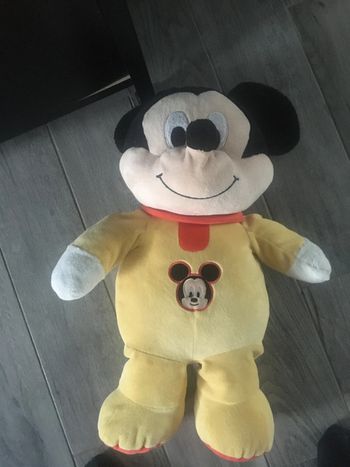Peluche Mickey