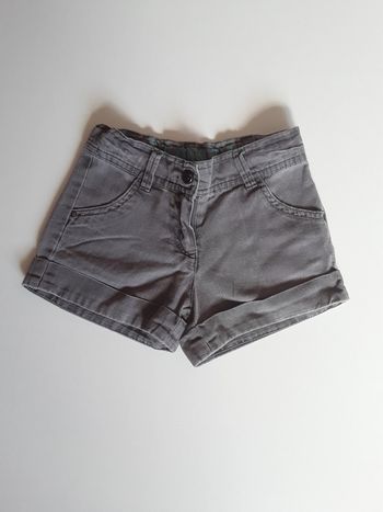Short 4 ans