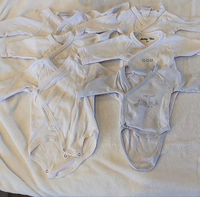 Lot body taille naissance/ 0 mois