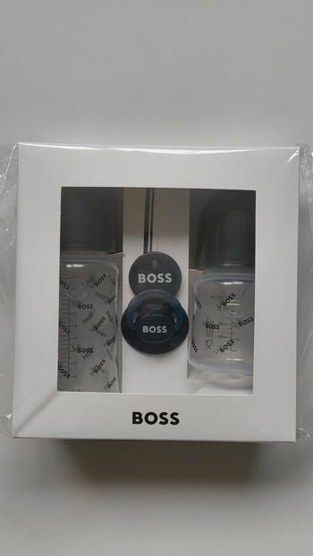 Coffret biberon et tétine Boss 