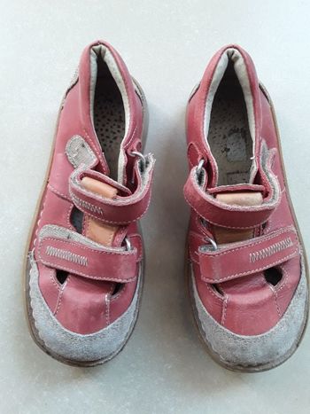 Chaussures ouvertes cuir fille 32 TBE