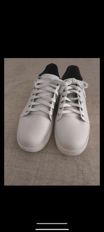 Basket minnie femme pointure 42 ( neuf)
