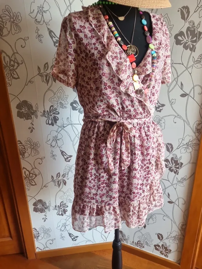 Robe fleurie Jacqueline de yong - photo numéro 3