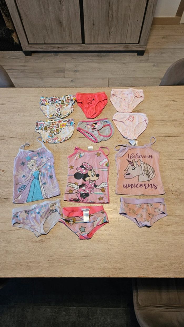 Lot de sous vêtements fille de taille 2/4 ans, 3 ensembles + 6 culottes, Hello Kitty, Frozen