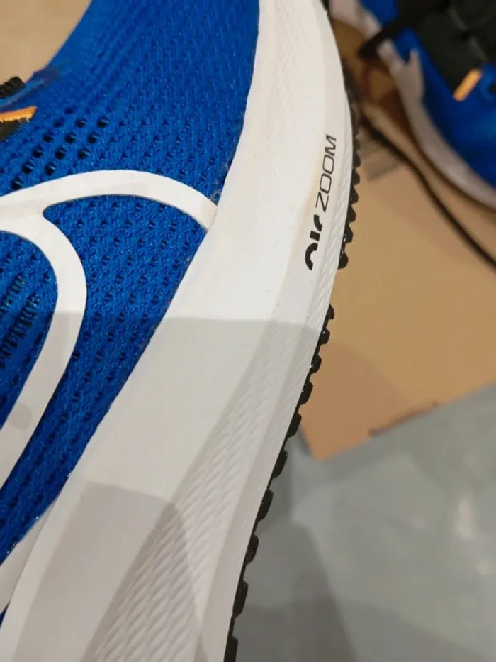 Nike Pegasus 40 taille 38.5 - photo numéro 8