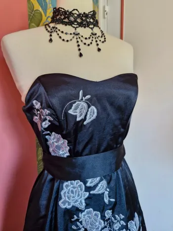 👗 Robe bustier à fleurs