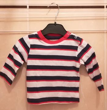 Tee-shirt NEUF T3 mois - V92B