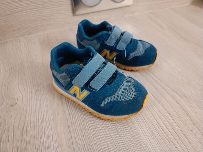 Baskets bleu pointure 22 - photo numéro 2