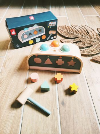 🌟Jeu d'encastrement boules et formes géométriques à encastrer en bois marque Janod