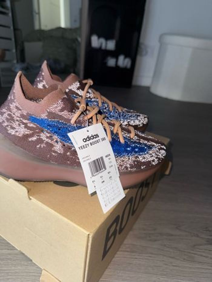 Basket Yeezy boost 380 - photo numéro 2