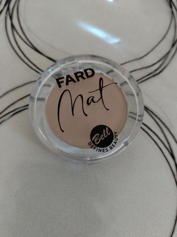 Fard à paupières Bell complètement neuf