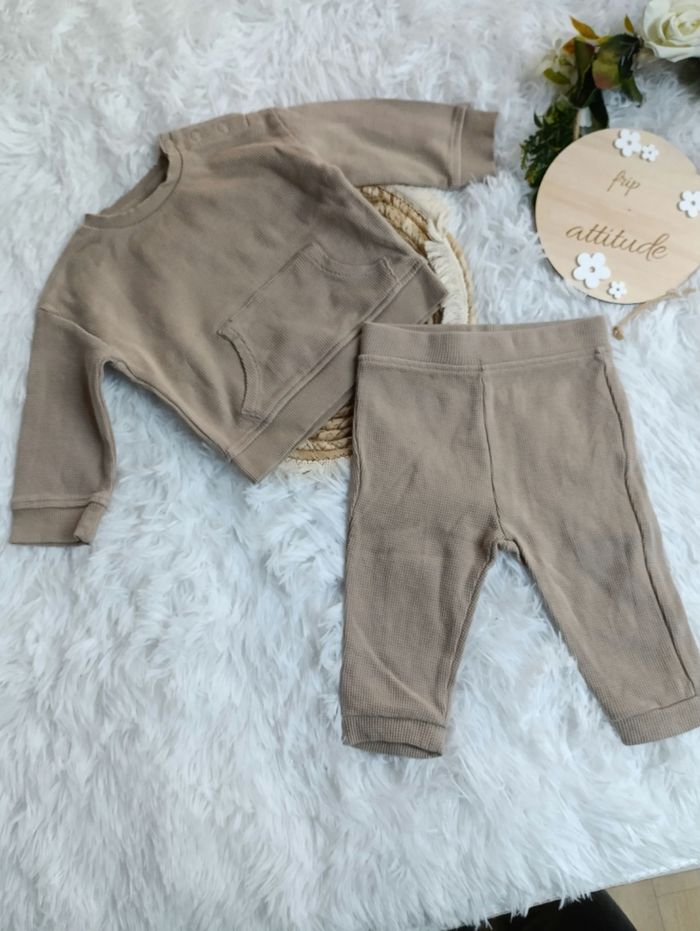 Ensemble neuf bébé 6 mois