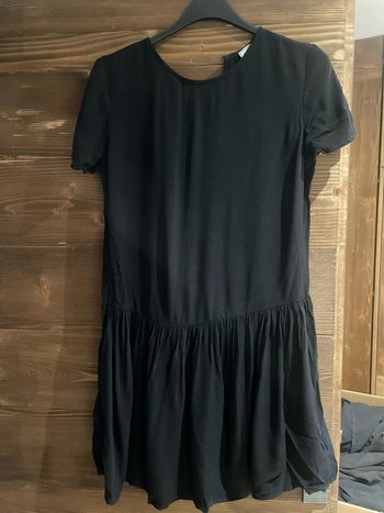 Robe noire manche courte